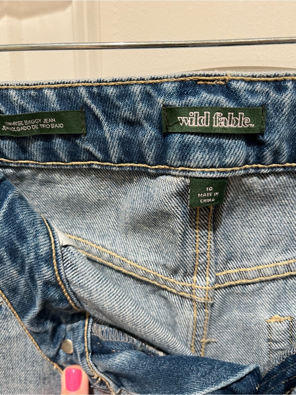 NWT Wild Fable Low-Rise Baggy Light Wash Jeans w/Bow Pocket, TWO Sizes - 8 & 10 - Picture 9 of 12